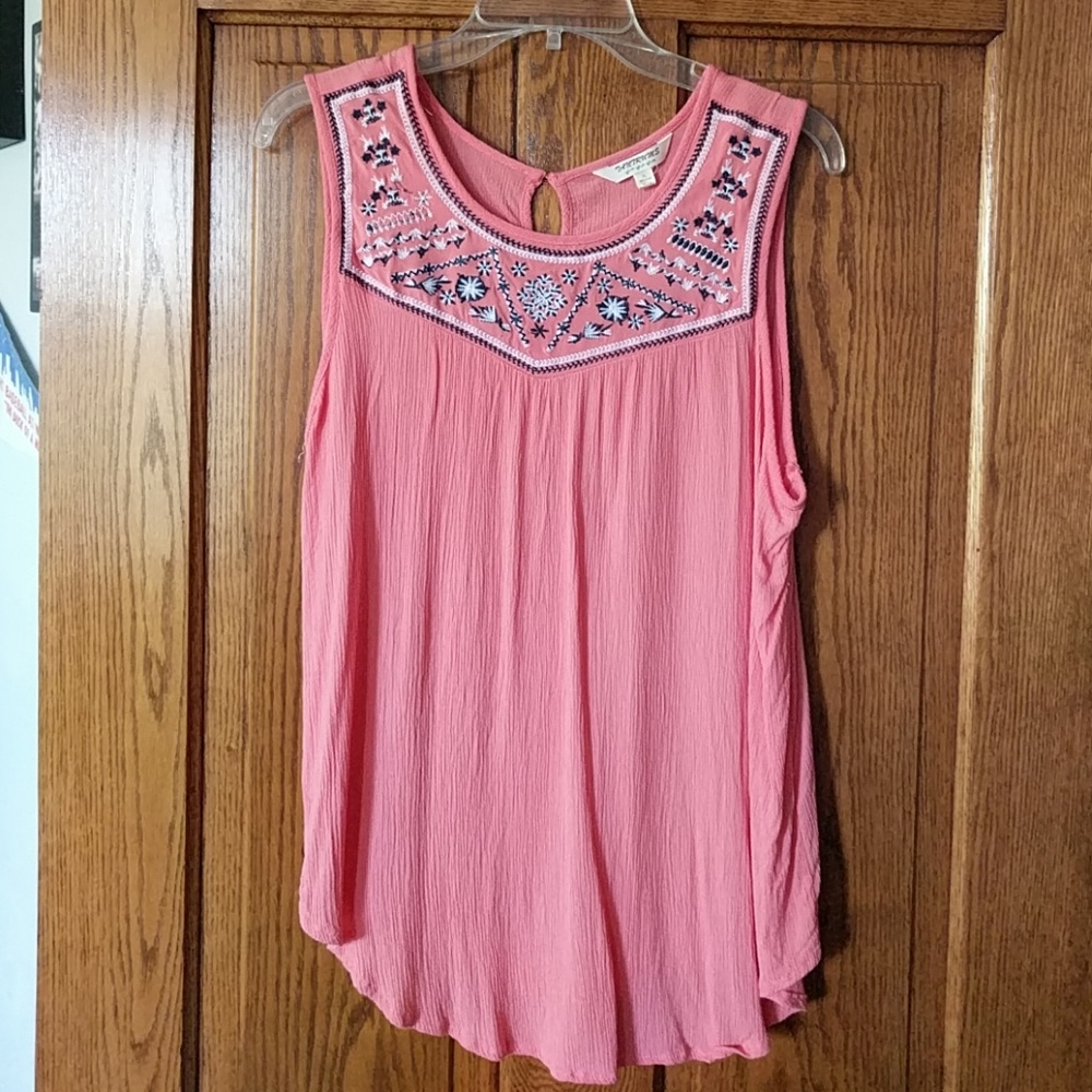 NWOT Tantrums sleeveless top.